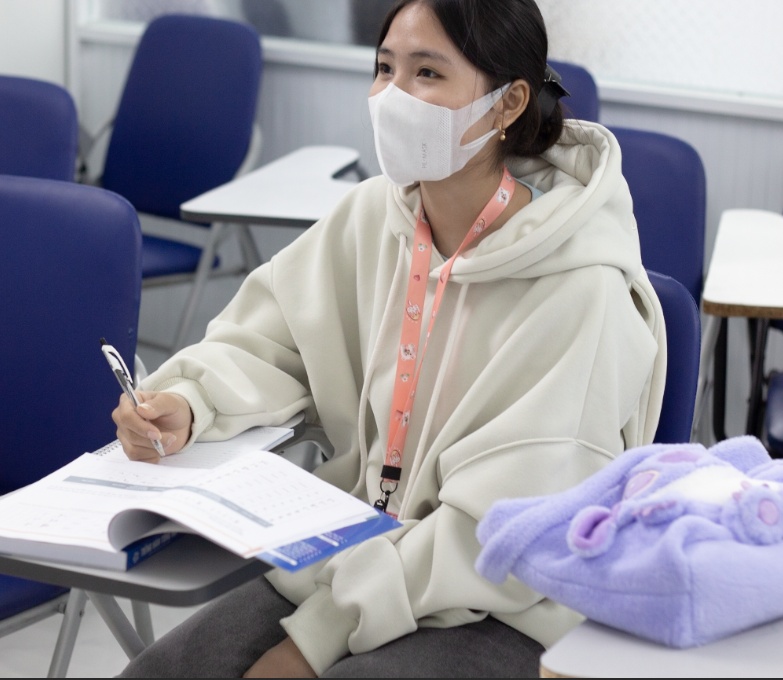 <center>NewSky - Trung tâm dạy tiếng Nhật online tốt nhất quận Tân Phú</center>